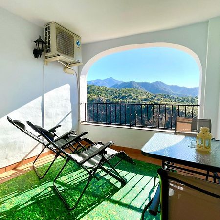 Apartamentos Axarquia , Frigiliana, Terraza Privada Con Vistas A La Montana Rio Y Al Mar Zewnętrze zdjęcie