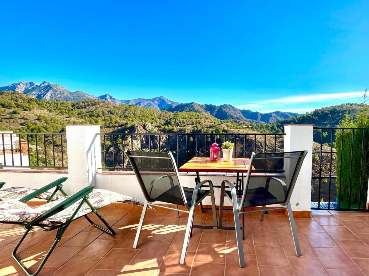 Apartamentos Axarquia , Frigiliana, Terraza Privada Con Vistas A La Montana Rio Y Al Mar Zewnętrze zdjęcie
