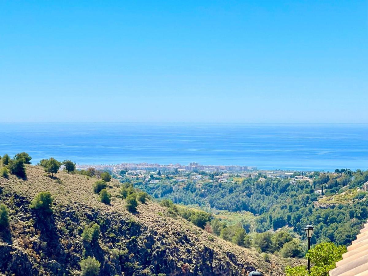 Apartamentos Axarquia , Frigiliana, Terraza Privada Con Vistas A La Montana Rio Y Al Mar Zewnętrze zdjęcie
