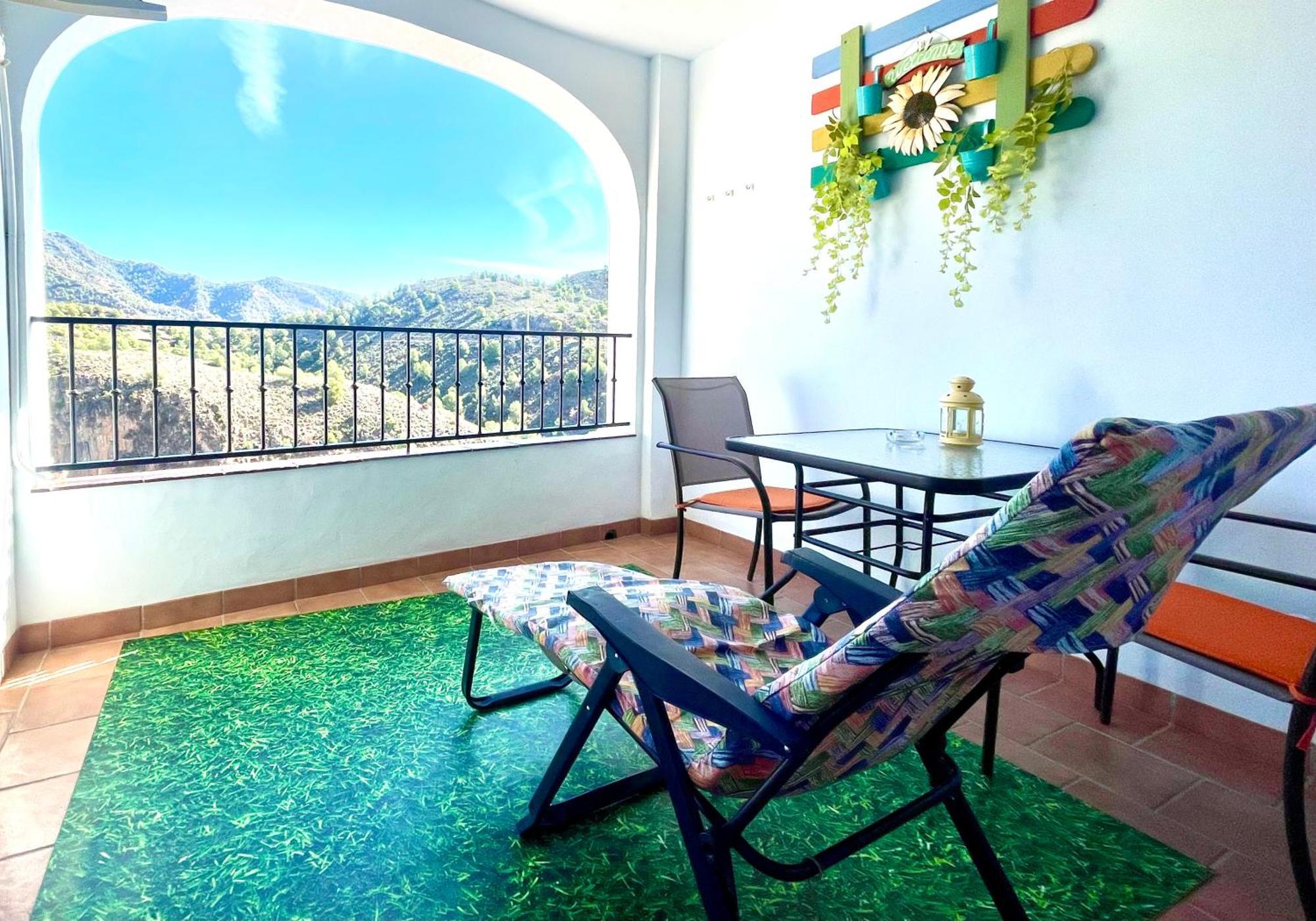 Apartamentos Axarquia , Frigiliana, Terraza Privada Con Vistas A La Montana Rio Y Al Mar Zewnętrze zdjęcie