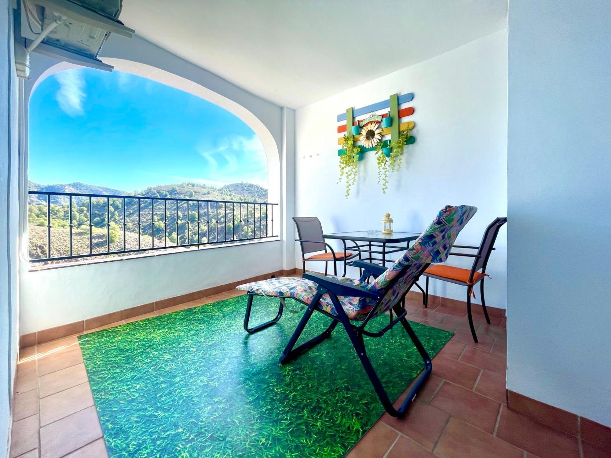 Apartamentos Axarquia , Frigiliana, Terraza Privada Con Vistas A La Montana Rio Y Al Mar Zewnętrze zdjęcie