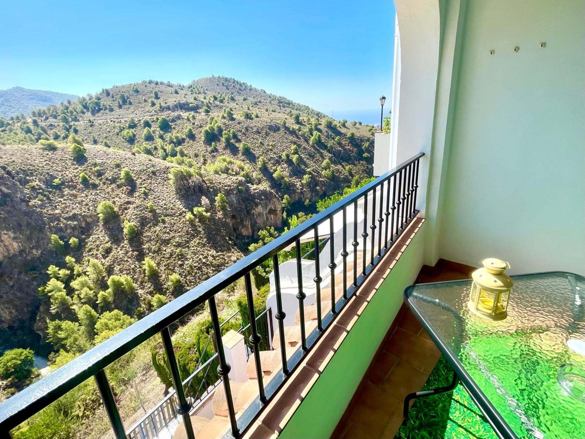 Apartamentos Axarquia , Frigiliana, Terraza Privada Con Vistas A La Montana Rio Y Al Mar Zewnętrze zdjęcie