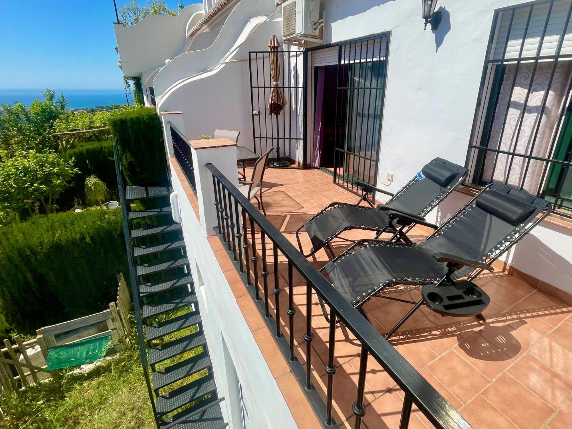 Apartamentos Axarquia , Frigiliana, Terraza Privada Con Vistas A La Montana Rio Y Al Mar Zewnętrze zdjęcie