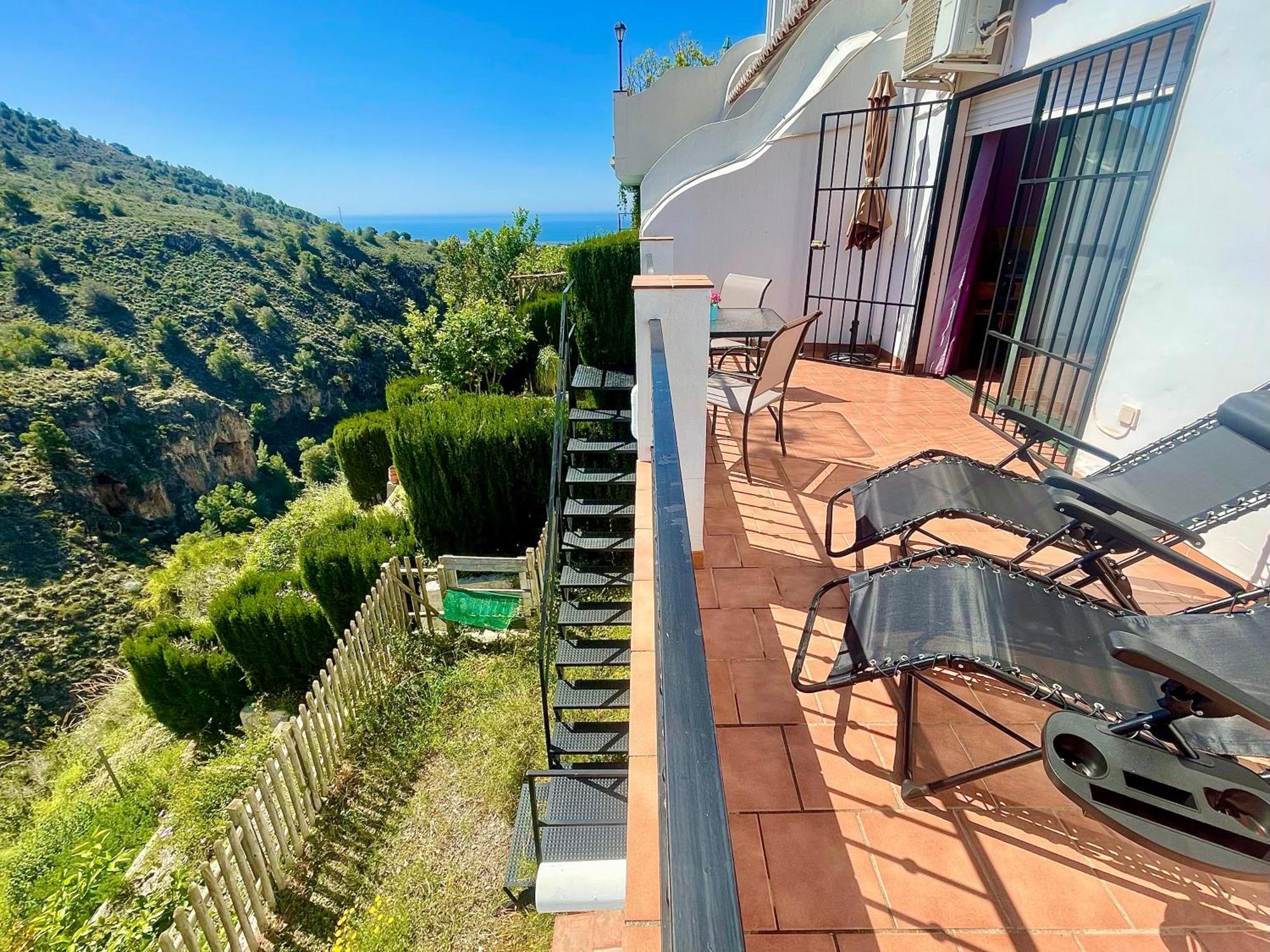 Apartamentos Axarquia , Frigiliana, Terraza Privada Con Vistas A La Montana Rio Y Al Mar Zewnętrze zdjęcie