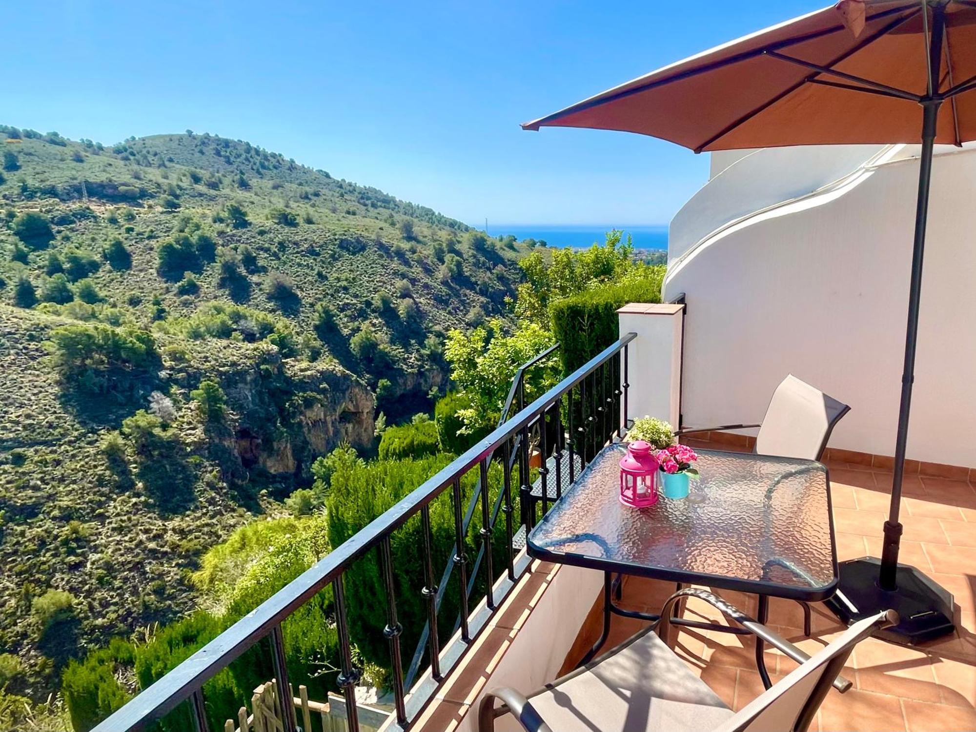 Apartamentos Axarquia , Frigiliana, Terraza Privada Con Vistas A La Montana Rio Y Al Mar Zewnętrze zdjęcie